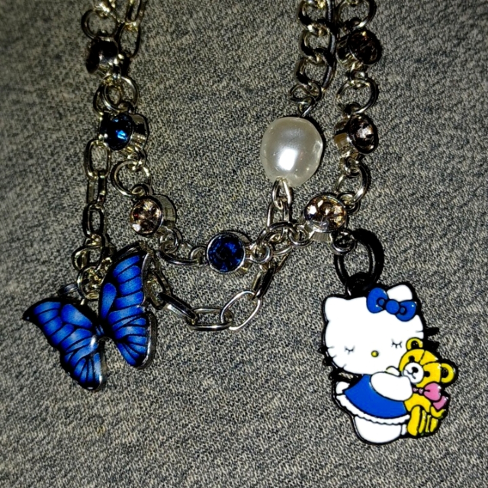 SANRIO Hello Kitty and her Teddy Bracelet 🧸